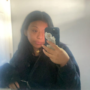 Meet your Posher, Olivia